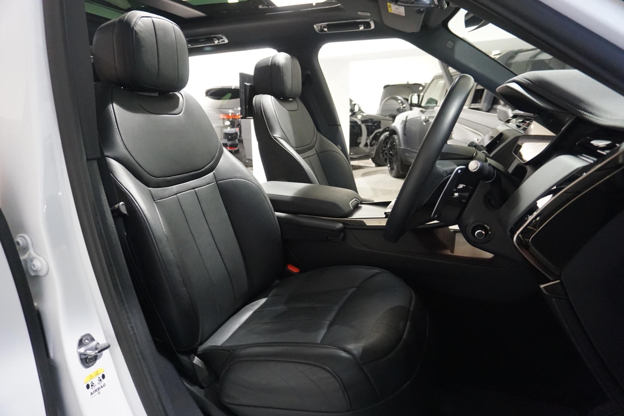 Land Rover Range Rover Sport 3.0 D300 MHEV Dynamic SE Auto 4WD Euro 6 (s/s) 5dr